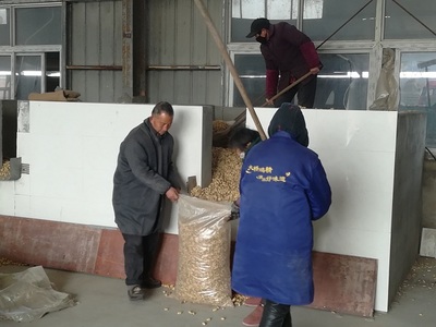 安徽固鎮縣 打造“農糧驛站+網店+貧困戶”脫貧模式 助推糧食加工食品生產